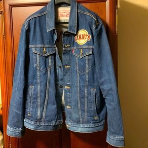 Levi’s Classic Jean Jacket SF Giants Rare item beautifully designed styled!